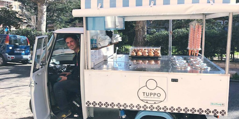 Tuppo: innovare la tradizione a bordo di un’Ape Tettino