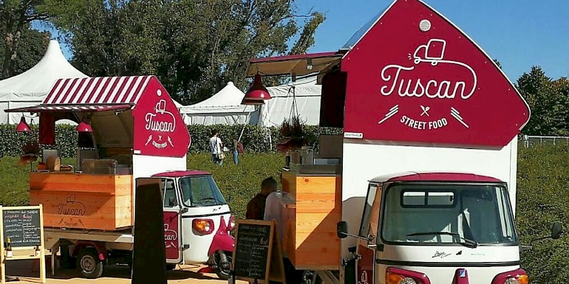 Tuscan street food, la flotta di Ape che fa conoscere i prodotti toscani di qualità