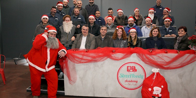 Tanti auguri di buon Natale e felice anno nuovo da StreetFoody!