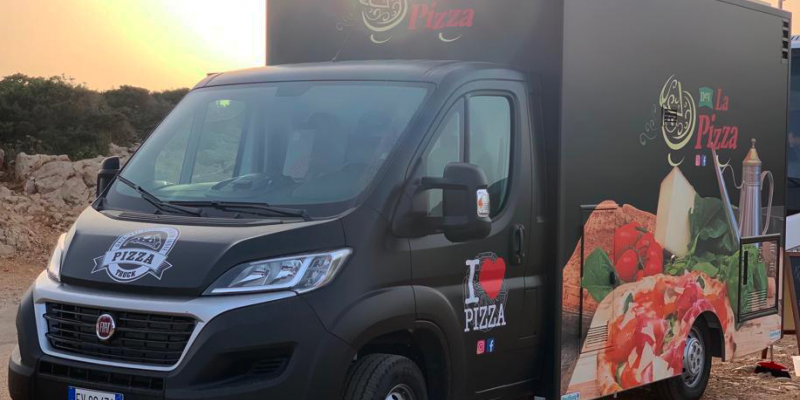 Pizza, pane e focacce on the road. Scopri il PizzaTruck che fa impazzire la Sardegna!