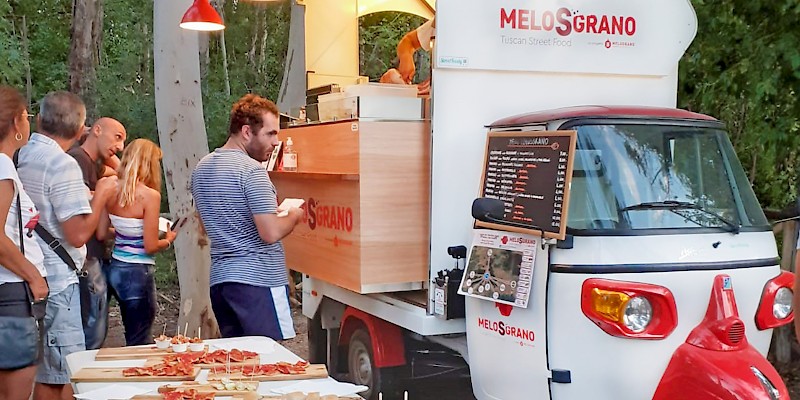 MeloSgrano, the Ape Oyster that promotes local products and reintegration into the workforce